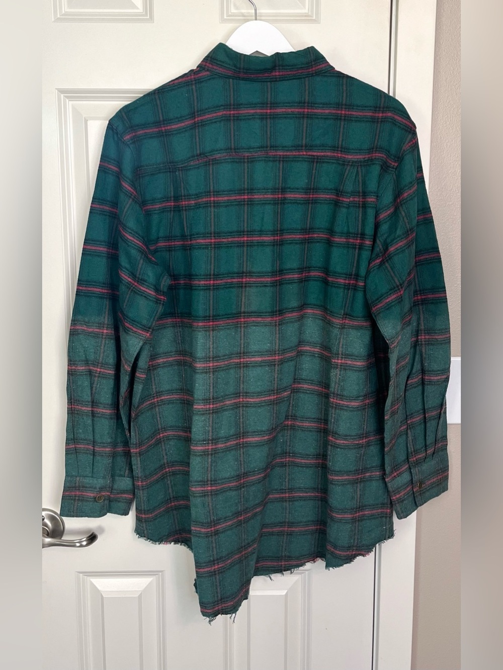 Pink Lily Plaid Oversized Ombré Flannel NWOT - Picture 2 of 3